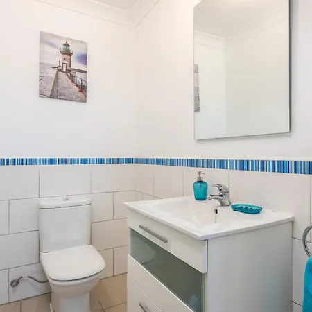 Naranja With Private Heated Pool, Sea Views, Air Conditioning, Terrace, Itv And Bbc Channels, Wifi