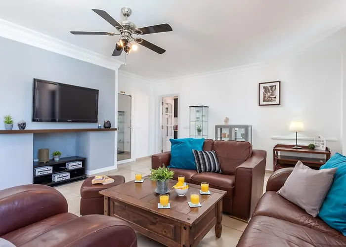 Naranja With Private Heated Pool, Sea Views, Air Conditioning, Terrace, Itv And Bbc Channels, Wifi 빌라 칼라오살바헤