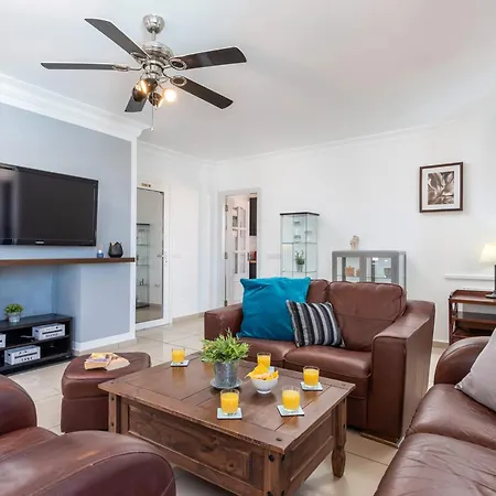Naranja With Private Heated Pool, Sea Views, Air Conditioning, Terrace, Itv And Bbc Channels, Wifi Villa Callao Salvaje