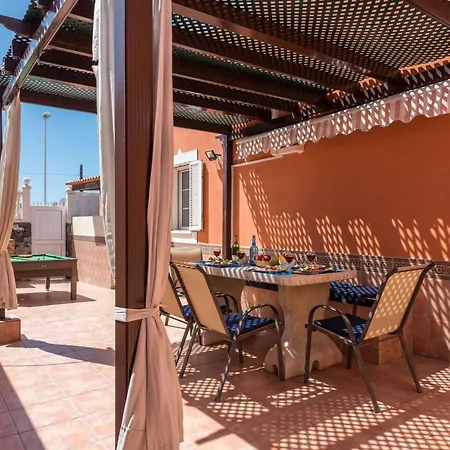 Naranja With Private Heated Pool, Sea Views, Air Conditioning, Terrace, Itv And Bbc Channels, Wifi *