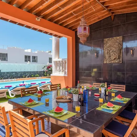 Naranja With Private Heated Pool, Sea Views, Air Conditioning, Terrace, Itv And Bbc Channels, Wifi Callao Salvaje