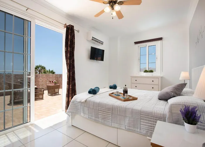 Naranja With Private Heated Pool, Sea Views, Air Conditioning, Terrace, Itv And Bbc Channels, Wifi * Callao Salvaje