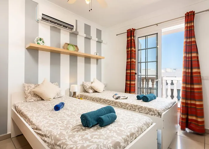 Villa Naranja With Private Heated Pool, Sea Views, Air Conditioning, Terrace, Itv And Bbc Channels, Wifi Callao Salvaje